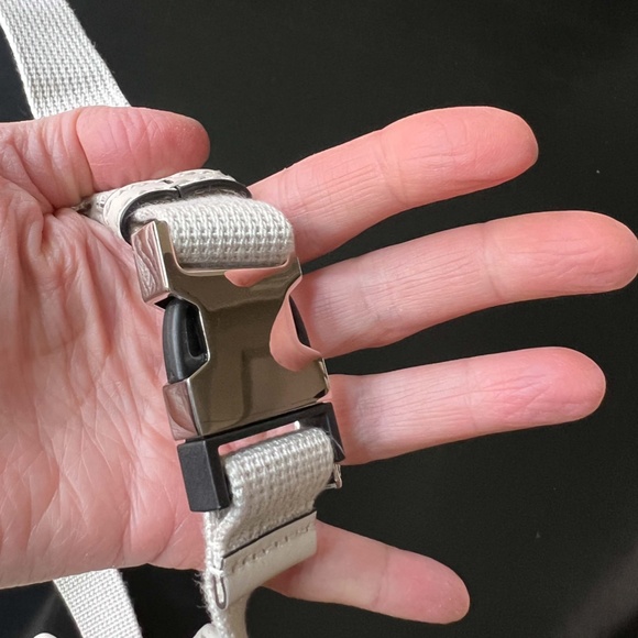 SOLD! GUCCI Calfskin GG Embossed Belt Bag, White, Excellent Condition. - Picture 7 of 11